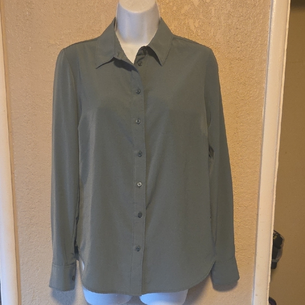 H&M Green Button-Up Blouse